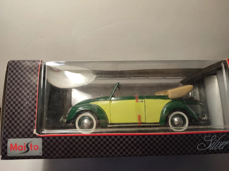 MAISTO SILVER EDITION - VW COCCINELLE CABRILOLET 1951 VERTE   - 1/18 - NEUF - Photo 3/4