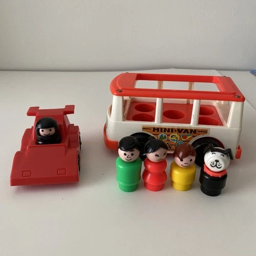 Fisher Price Mini Van Vintage 63 Little People mini Van /People/ Red race car 83