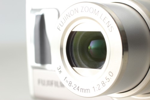 ⏯️ *512MB XD Card & Case* Fujifilm FinePix F31fd Silver Compact Digital Camera - Picture 2 of 11