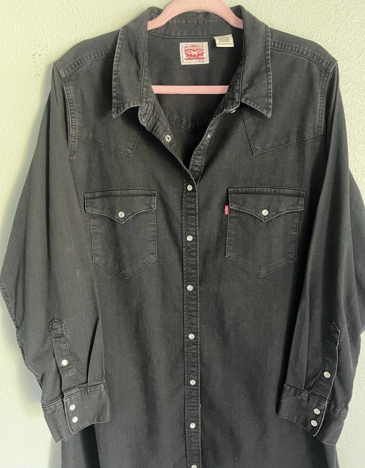 Vestido Camisa Occidental Levi’s Denim Perla Snap Negro, Talla 2X (18-20), Usado en Excelente Condición. Foto 2 de 4