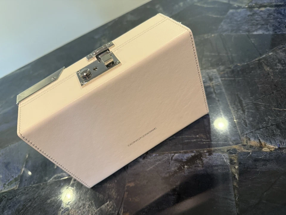 Calvin Klein 205W39NYC WHITE  RECTANGLE CROSSBODY WITH SHOULDER STRAP - Image 3 of 4