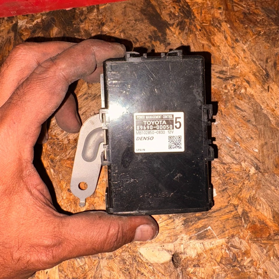 Toyota Yaris MK3 2011-2017 Power Management Control Module 89690-0D050 ...
