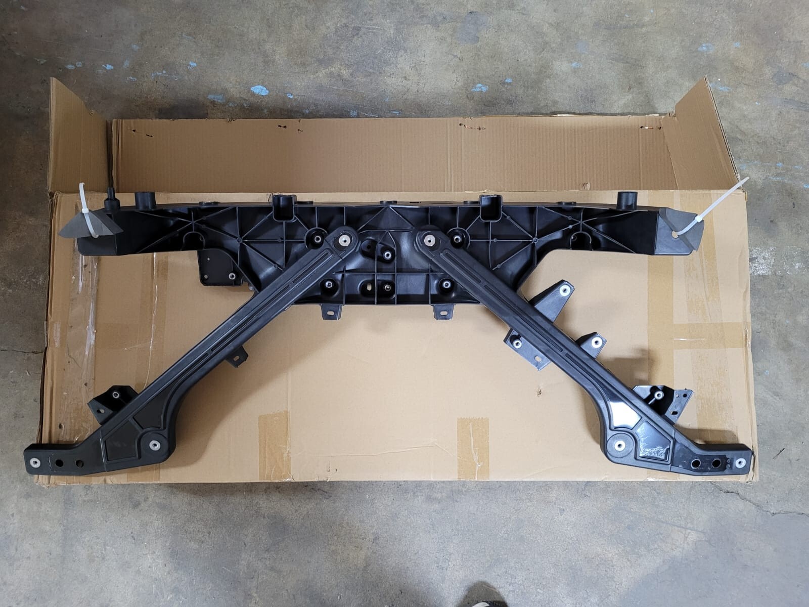 2020-2021 Tesla Model Y Front End Module Frame Radiator Support  