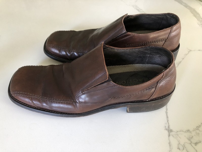Kenneth Cole Reaction Men’s Size 11 Brown Leather Slip On Square Toe Loafers