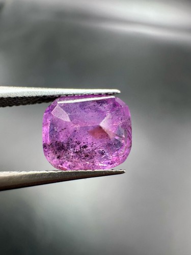 2.8 Ct Natural Pink Sapphire – Cushion Cut, Vivid Color, Untreated Gemstone - Picture 6 of 12