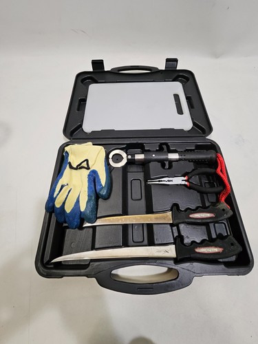 Bass Pro Shop 6 Piece Fillet Kit Hard Shell Case Sharp Fish Cleaning Kit