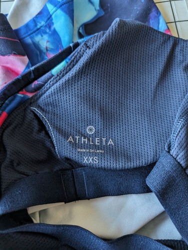 Athleta Yoga Tank XXS Blue Red Build in Bra Athleisure Activewear Sports - Picture 2 of 4