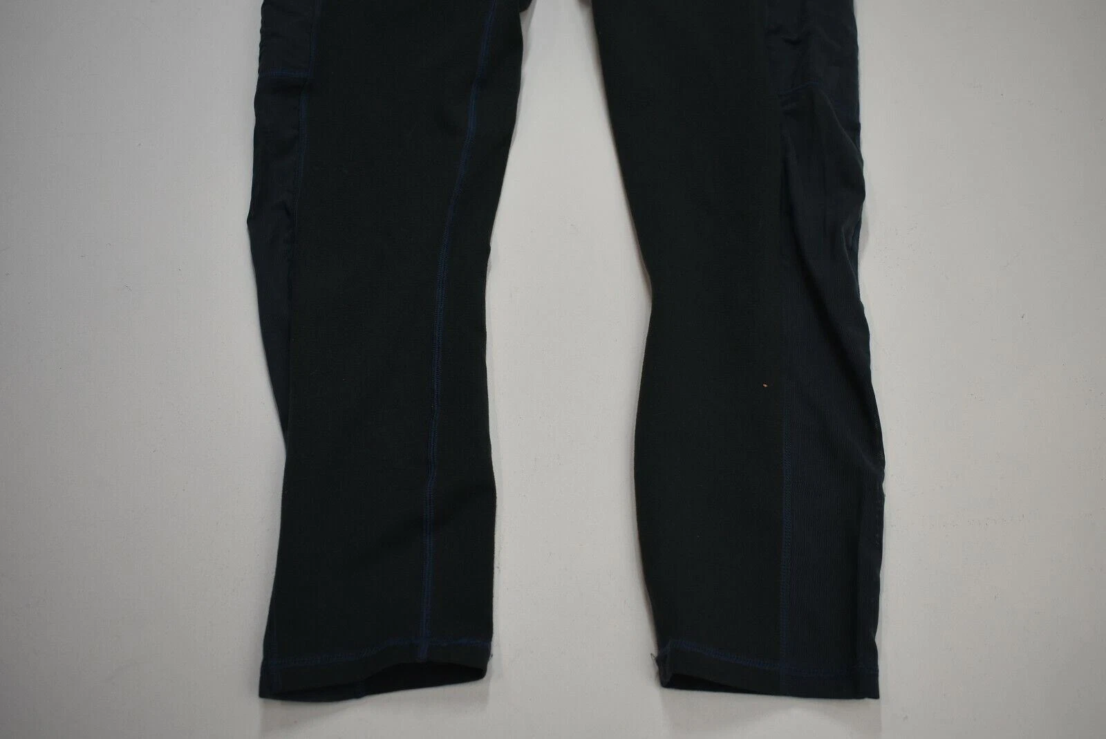 fabletics powerhold elastic waist stretch fit pull on yoga capri leggings