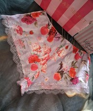 Victoria's Secret Sleep Shorts M Lavender Floral Silky Satin Lace Lounge VS
