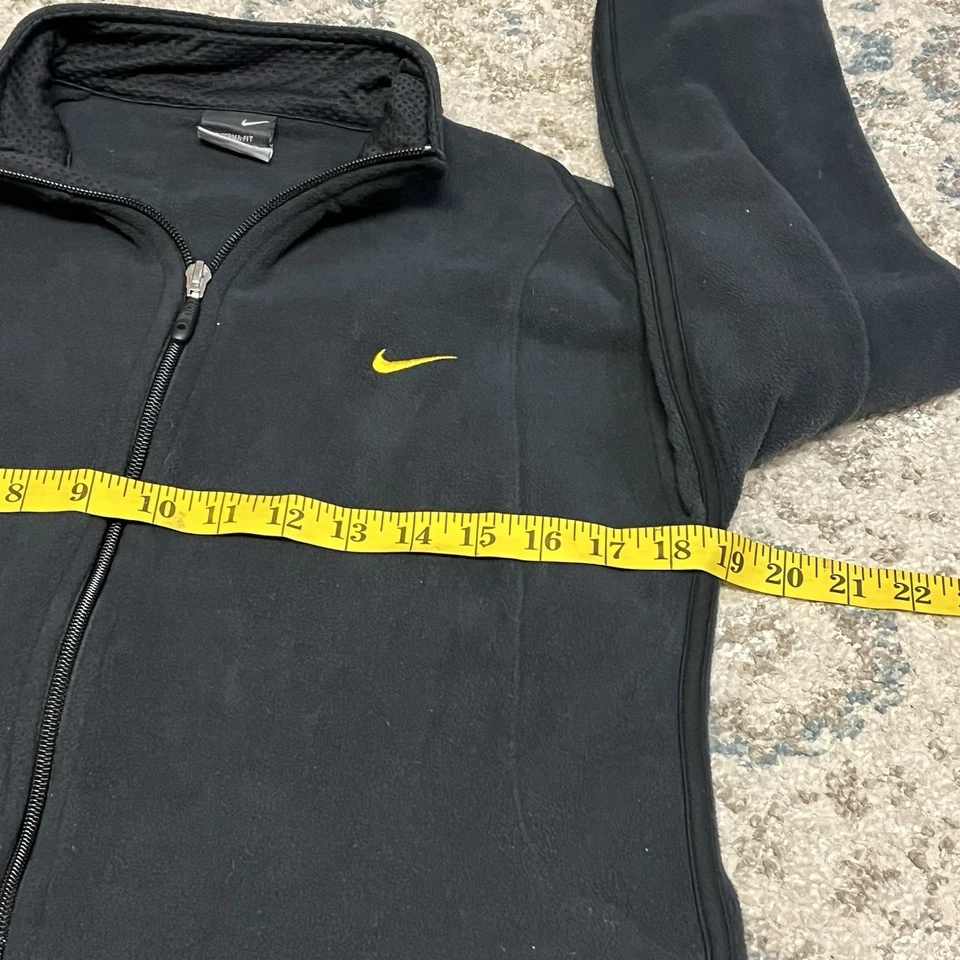 Куртка женская Nike Therma-Fit средняя флисовая на молнии с карманами на молнии - Изображение 4 из 4