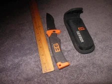 Gerber Bear Grylls Lock Back Knife with Sheath Holder