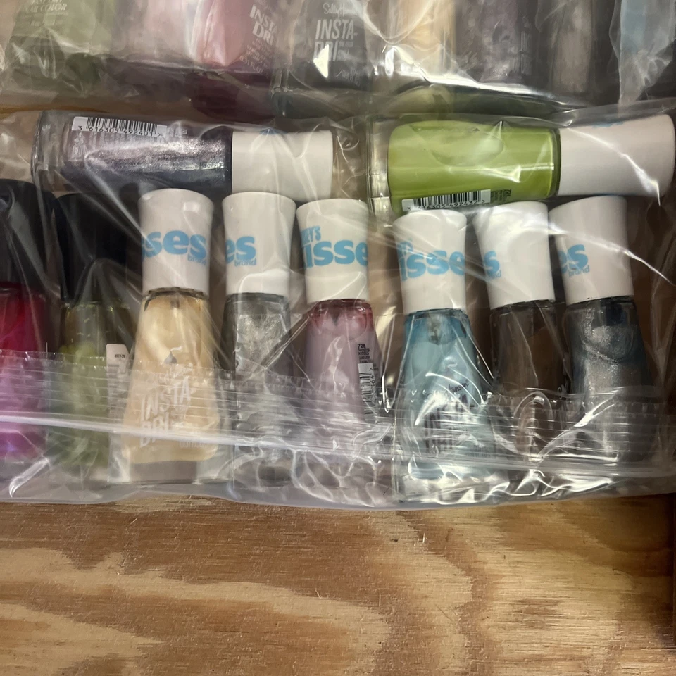 Esmalte de uñas Sally Hansen Insta Dri lote de 10 (colores aleatorios) Foto 2 de 4