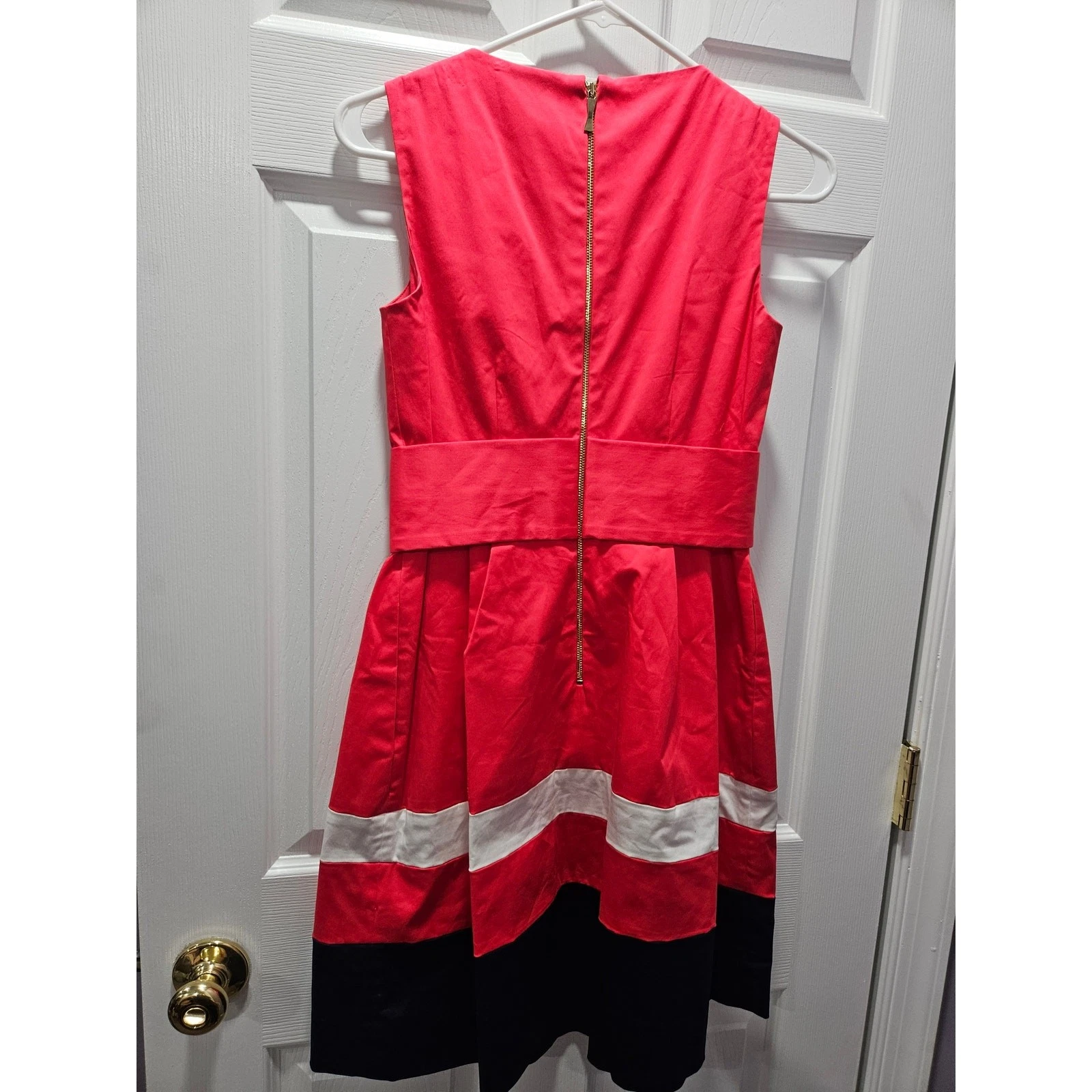 Abito Kate Spade $358 rosa Sawyer scollo a V aderente e svasato con cintura taglia 4