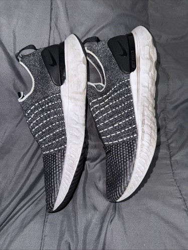 Nike Phantom Run 2 Para hombres Zapatos para Correr en Carretera Negro/Blanco Talla 12.5 (WTF83) - Imagen 8 de 8
