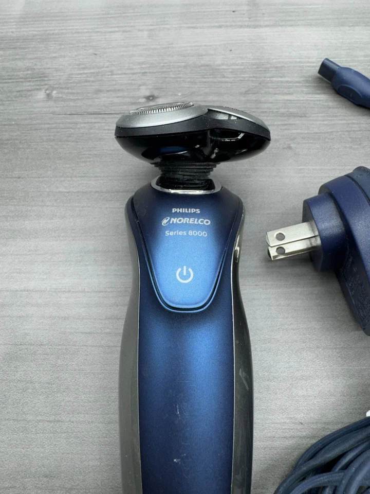 Philips Norelco модель S8950 серия 8000 аккумуляторная электрическая бритва - Изображение 2 из 3