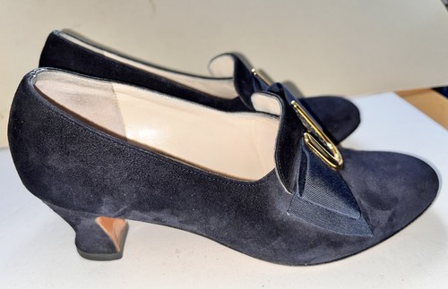 BALLY SWITZERLAND Witchy Poo Pilgrim Retro Vintage Navy Bow Pumps Heels 5 1/2 - Picture 4 of 12