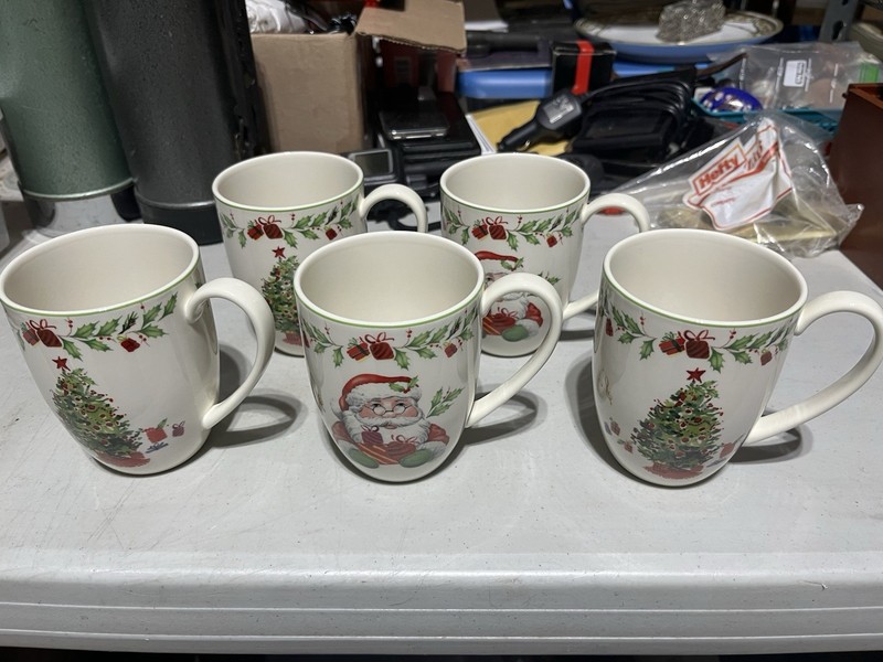 LENOX HOLIDAY INSPIRATIONS & ILLUSTRATIONS Christmas Tree Santa  MUGS Set of 5