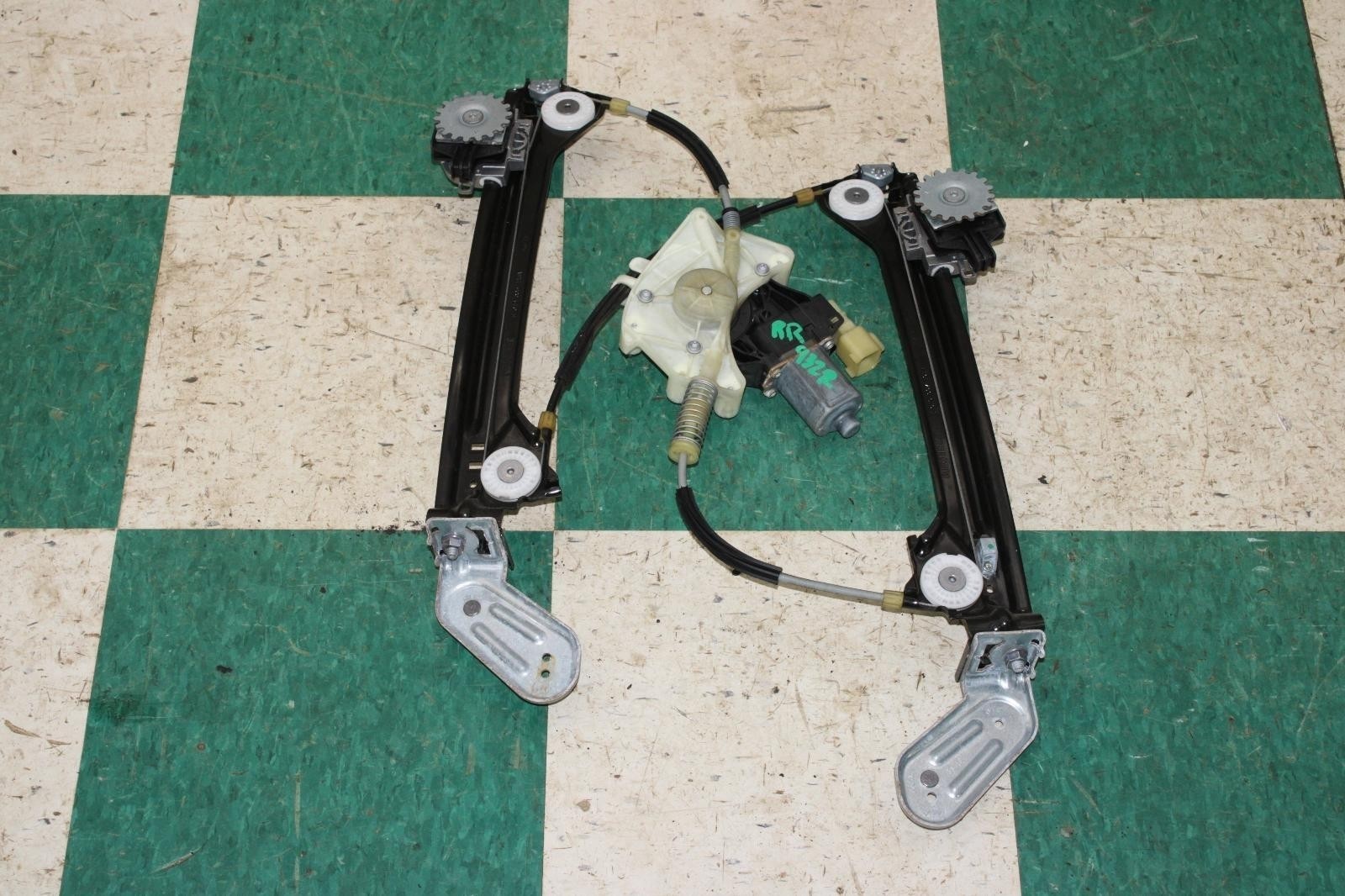 Maserati Ghibli 2014-2022 Rear Right Window regulator