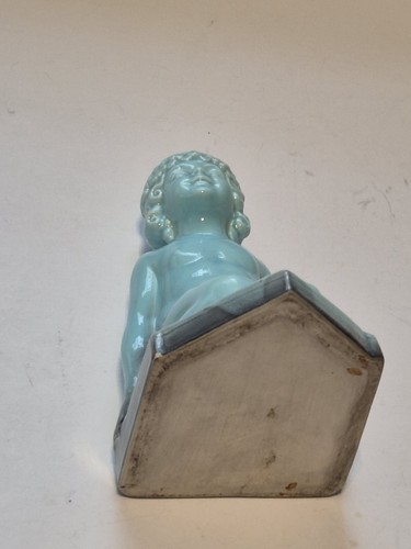 Porcelain Green Cherub Figurine On Flat Base VGC stamped 4651 - Picture 18 of 20