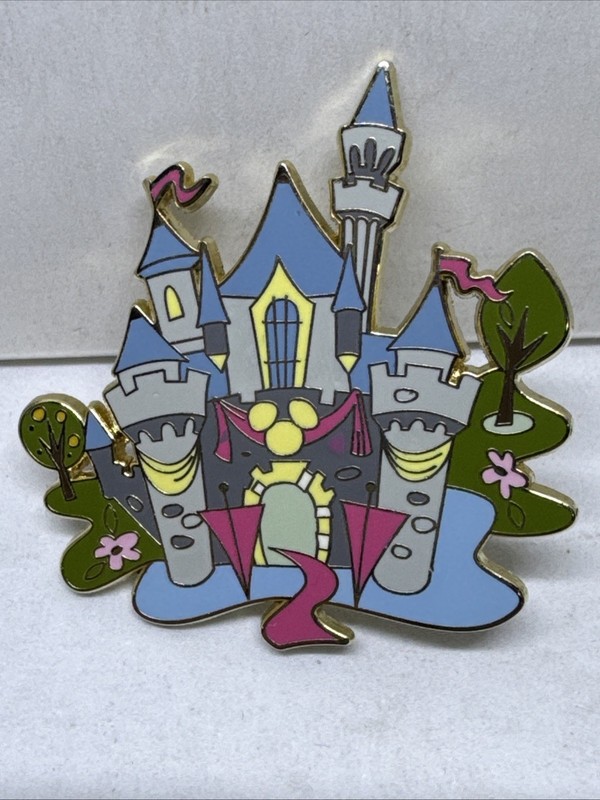DLR - Congratulations Sleeping Beauty Castle - Cast Exclusive Disney Pin