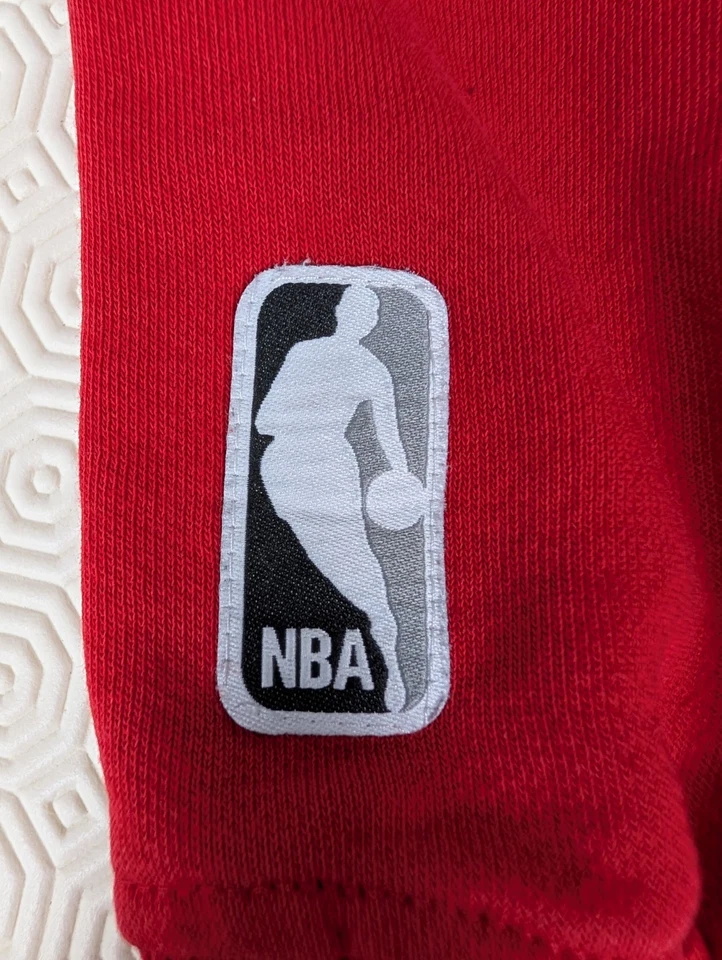 adidas Jacke Herren Gr: L. CHICAGO BULLS. Collegejacke. Originals 66 Rot Schwarz - Bild 3 von 4