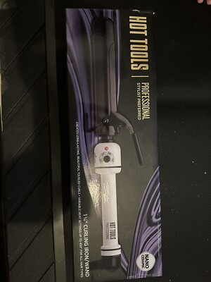 HOT TOOLS Pro Artist Nano Ceramic Curling Iron Wand for Smooth Hair 1 1/4''