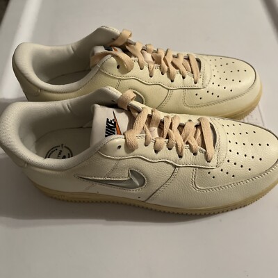 Womens Air Force 1  07 LX Coconut Milk/light Bone D09456 100 US Size 9