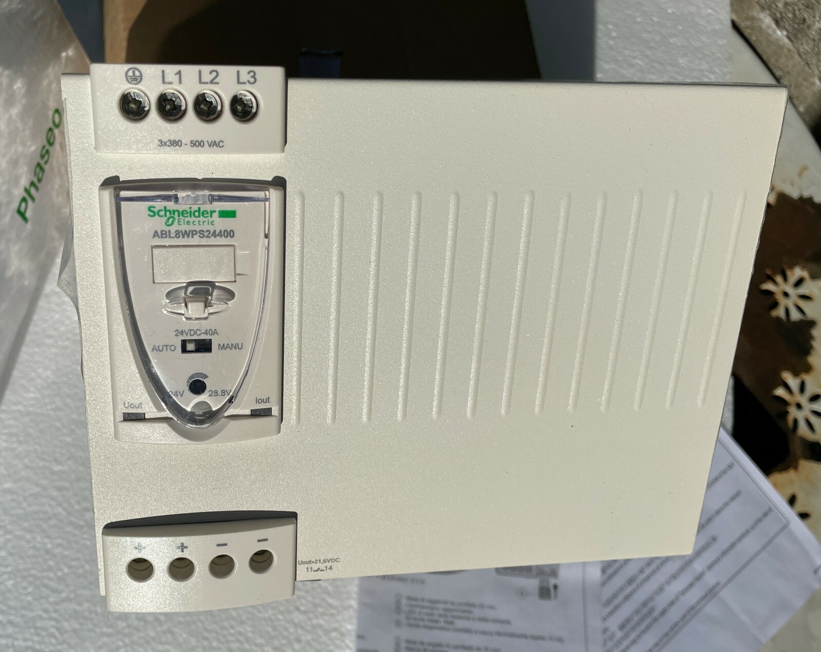 Alimentation à découpage Schneider 24Vcc 40A stable