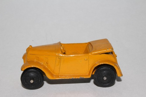 1940's Dinky #35d Austin 7 Convertible, Original,  Yellow, Lot #4 - Picture 4 of 8