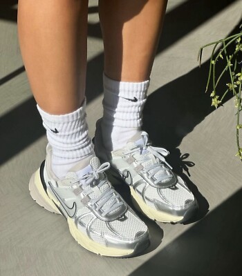 Nike V2K Run Women's Running Shoes Sneakers White Metallic Silver