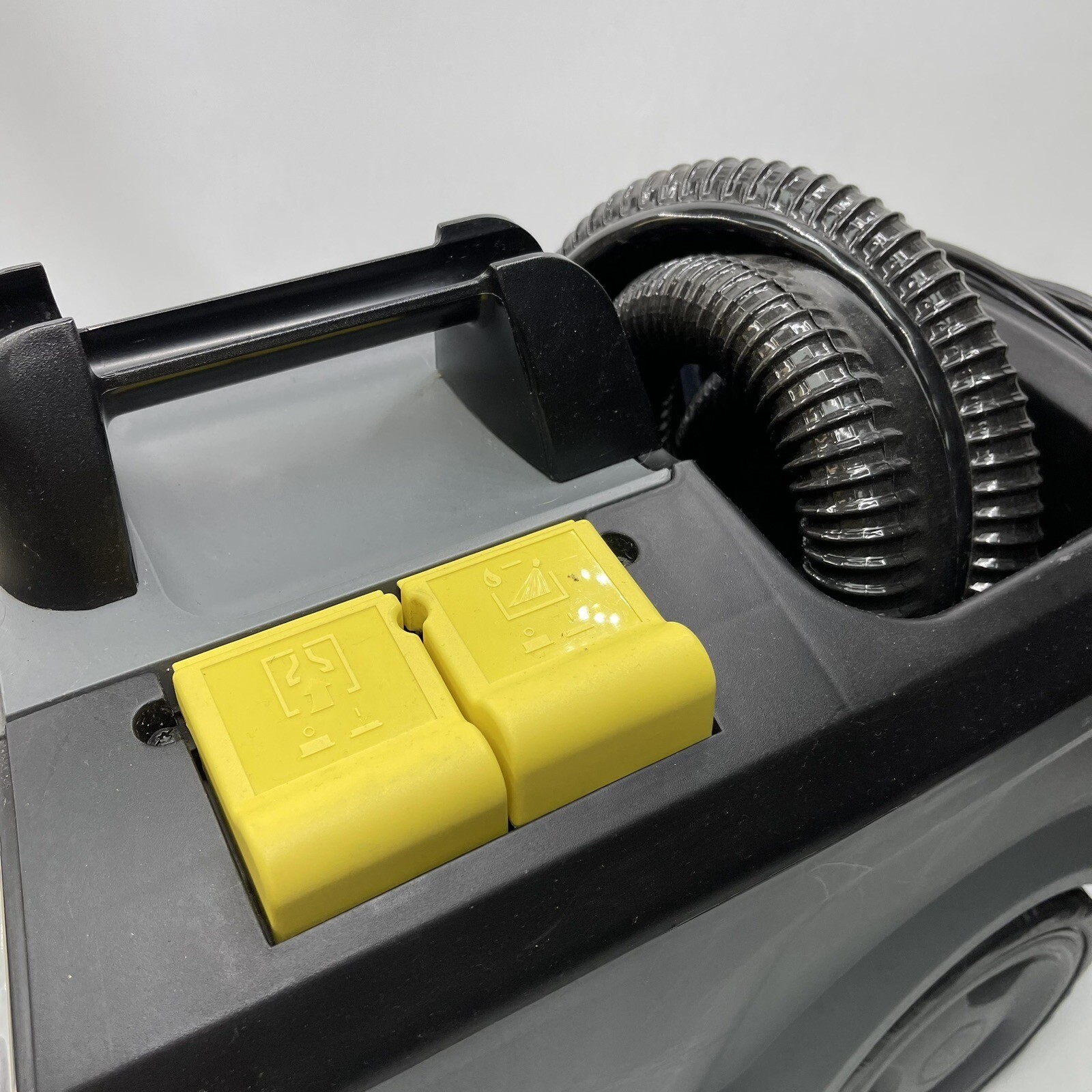 Karcher Professional Carpet & Upholstery Spray Extraction Cleaner Puzzi