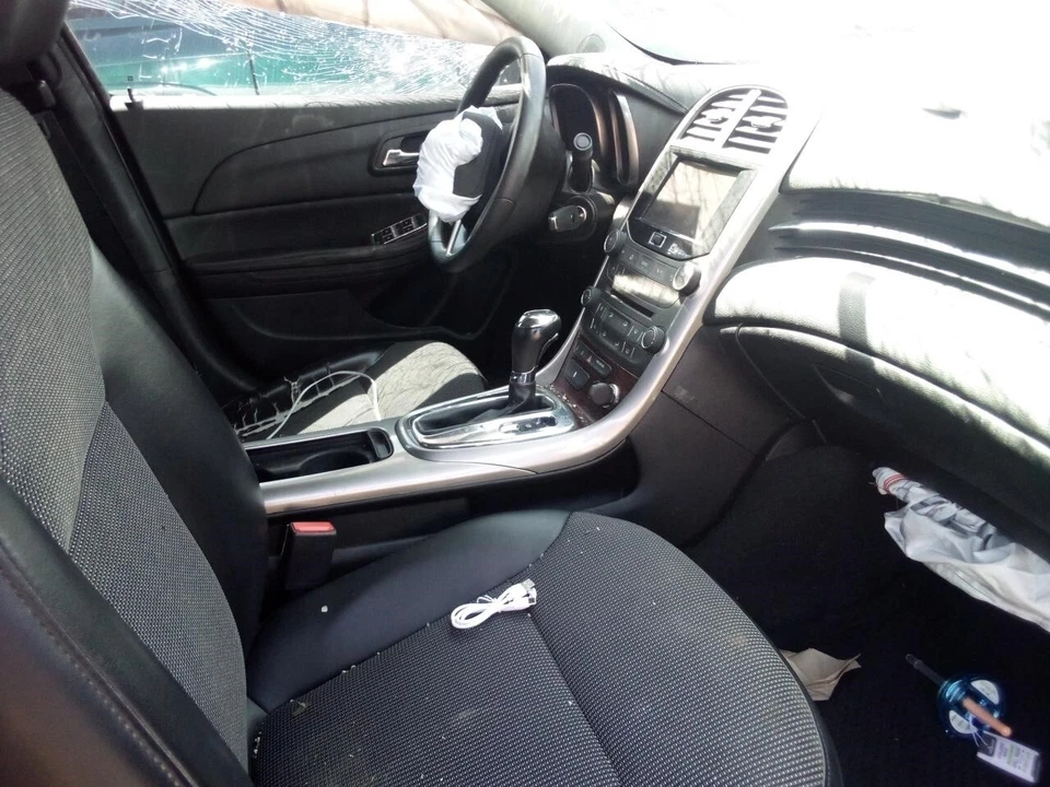 Used Rear Left Door Vent Glass Rear fits: 2013 Chevrolet Malibu Rear Left Grade — 第 4/4 张图片