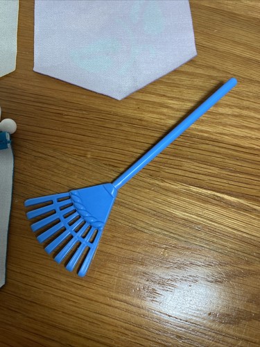 Vintage Dollhouse Season Flags + Rake Replacement Fisher-Price Loving Family - Picture 10 of 10