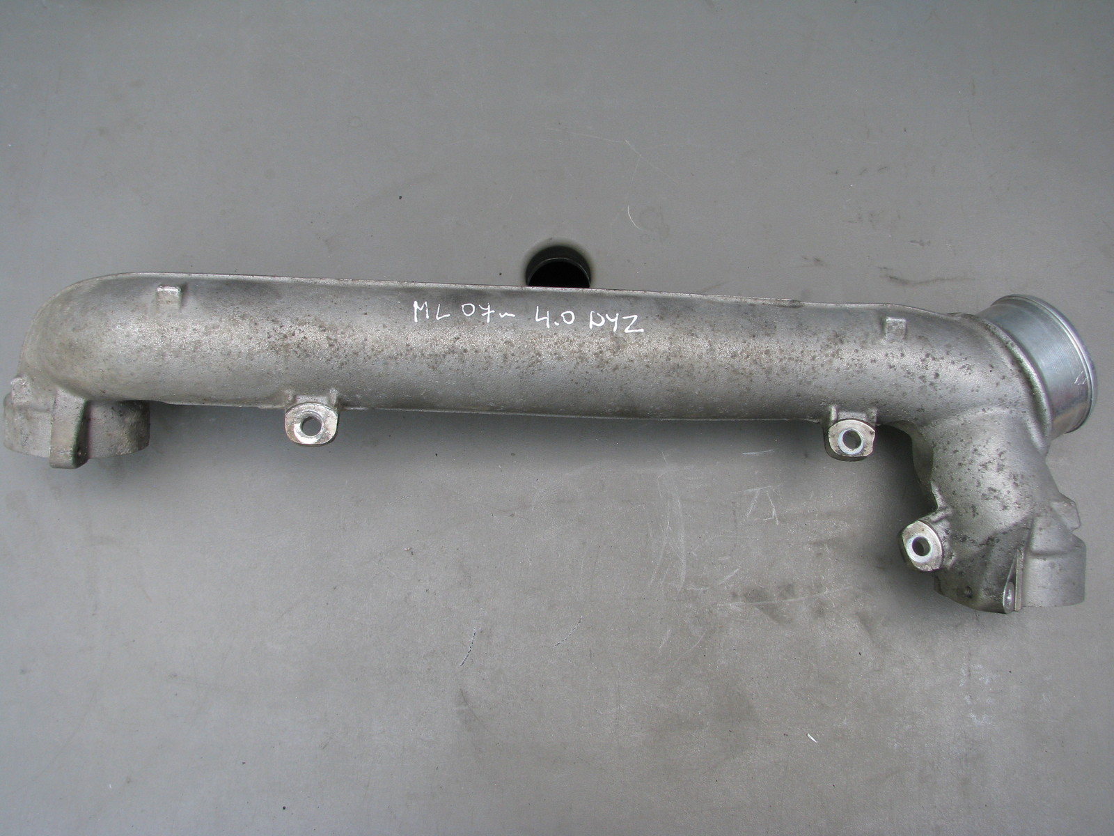 Mercedes ML GL class W164 X164 OM629 air intake pipe A6290983107 