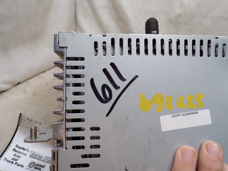 13 14 Lincoln Lincoln MKT Radio Cd Mechanism DE9T-19C107-HD B611 - Image 2 of 4