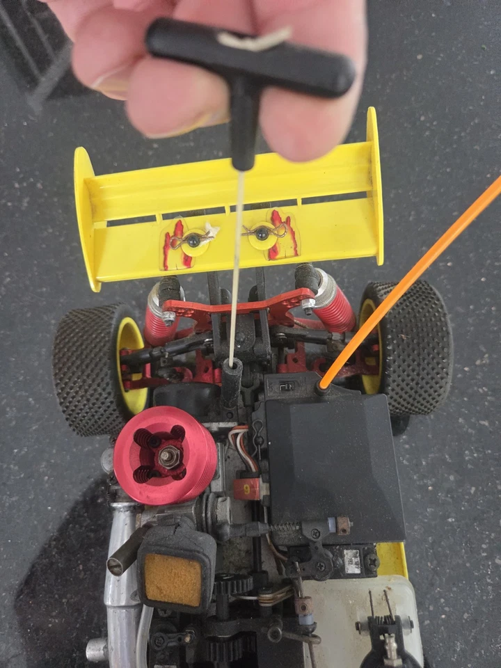 IRC Racing Vulcan SE 1/16 Scale Nitro Buggy. Used. - Image 4 of 4