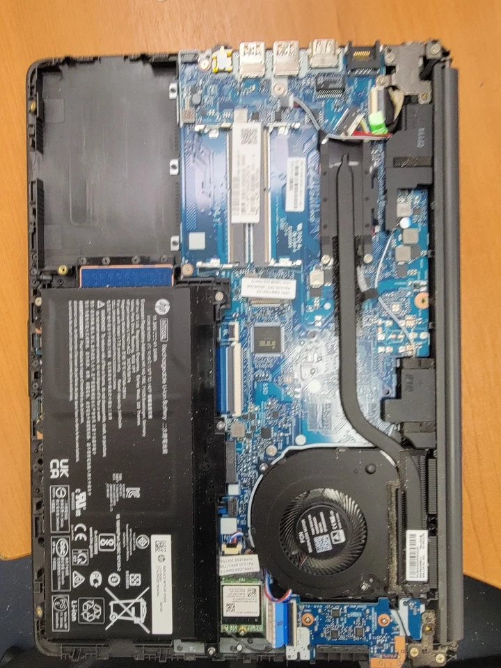 HP 245 G8 Laptop Screen broken Tested BIOS - Image 2 of 4