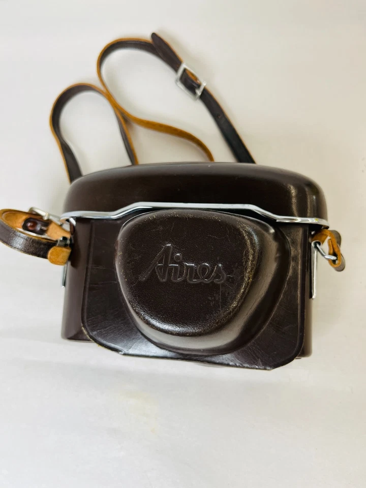 Vintage Aires 35 III C Film Camera with Leather Case - Image 2 of 4