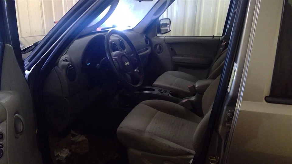 Jeep Liberty 2007 caja cerebral motor 05094149AC 2557 Foto 2 de 4