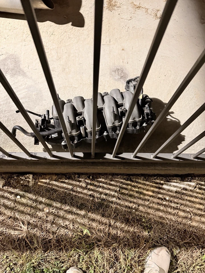 Para Ford Mustang GT 2015 2016 2017 5,0 OEM colector de admisión FR3E-9S455-HF Gen 2 Foto 2 de 3