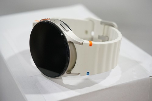 SAMSUNG Galaxy Watch7 40mm Smartwatch , Bluetooth, WiFi *Latin America* - Cream