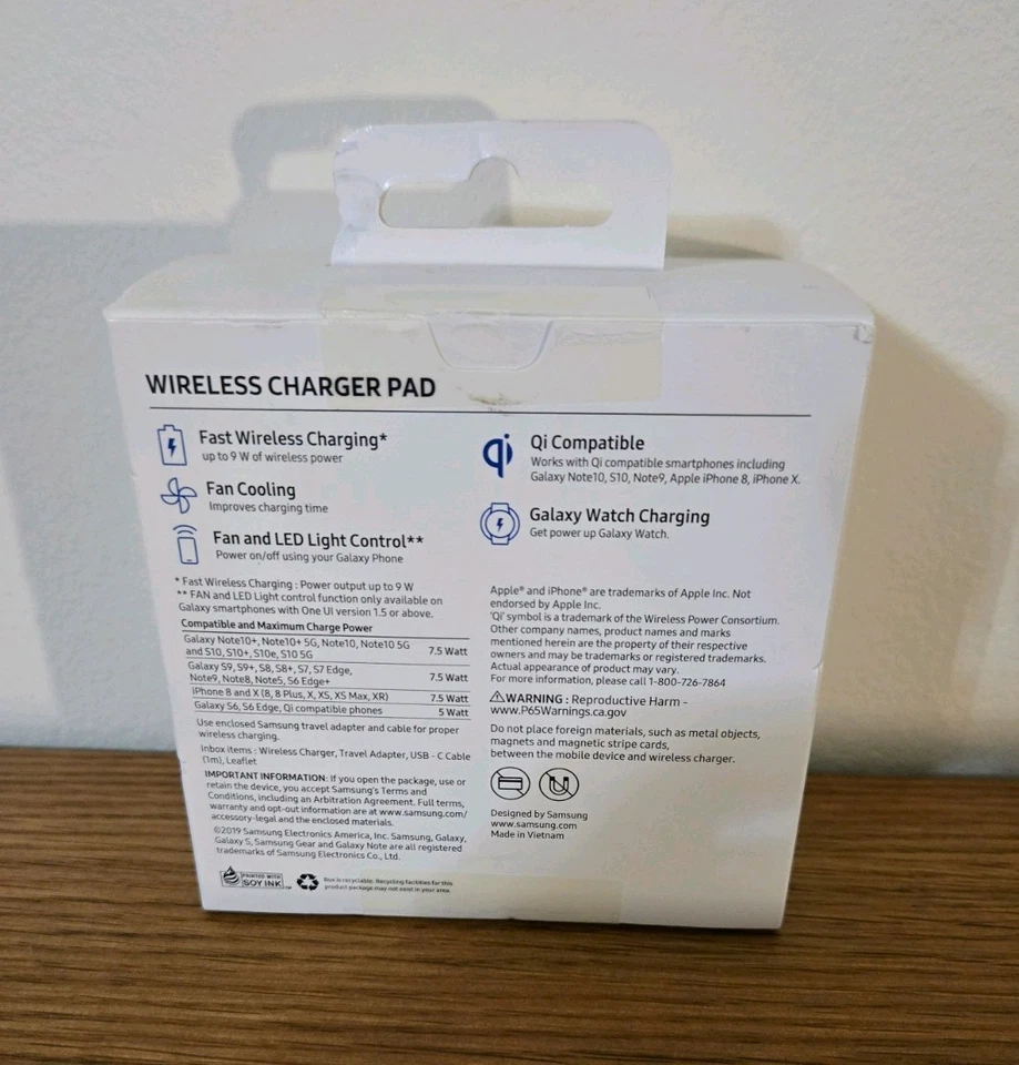 Almohadilla de cargador inalámbrico Samsung Fast Qi con ventilador de refrigeración + cable USB/adaptador de pared USB Foto 3 de 4