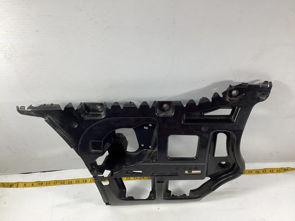 2009-2013 BMW 328I XDRIVE REAR Left Bumper Mount Bracket 7202667 OEM . - Image 2 of 4