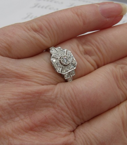 18CT WHITE GOLD DIAMOND RING ART DECO 0.49CT CLUSTER 18CARAT GOLD NEW BOXED - Picture 8 of 9