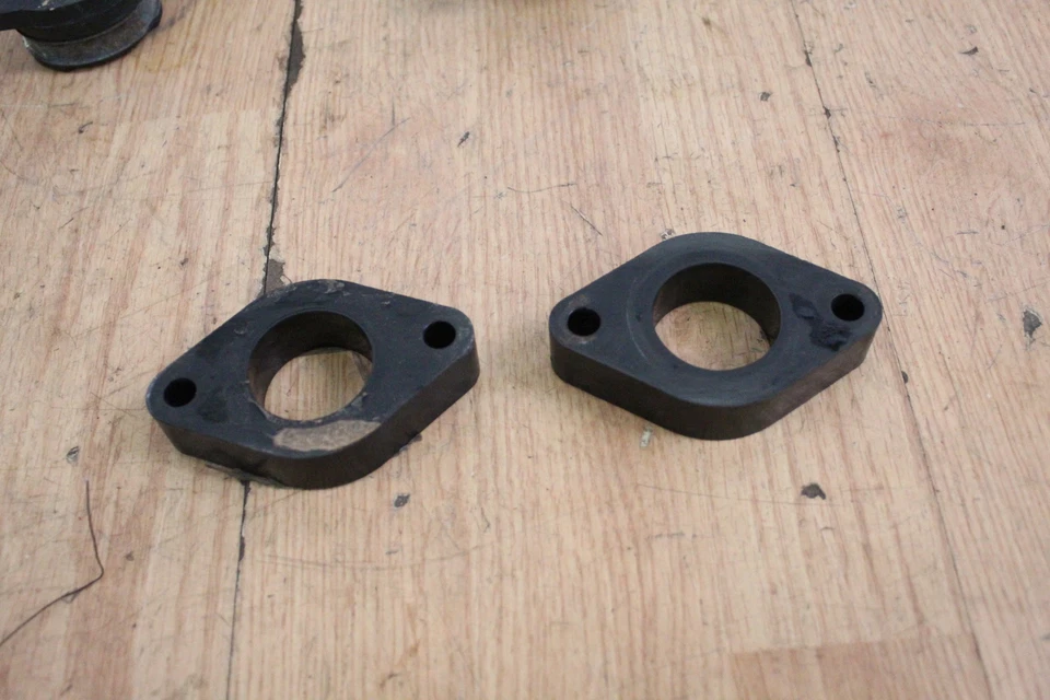 Kawasaki Invader 340 1979 colector de admisión par de botas Foto 4 de 4