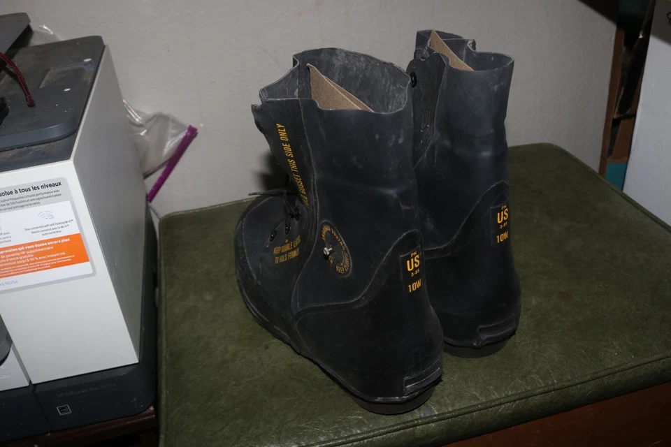 Botas militares NOS Extreme Cold USGI Mickey Mouse talla 10 W negras Foto 2 de 4