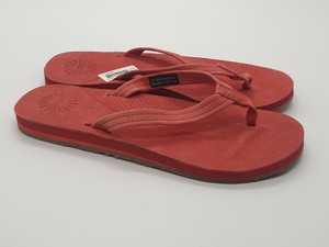 ugg kayla flip flops