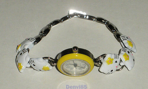 VINTAGE! Sanrio HELLO KITTY Quartz Japan Movement Watch on  display picture 3