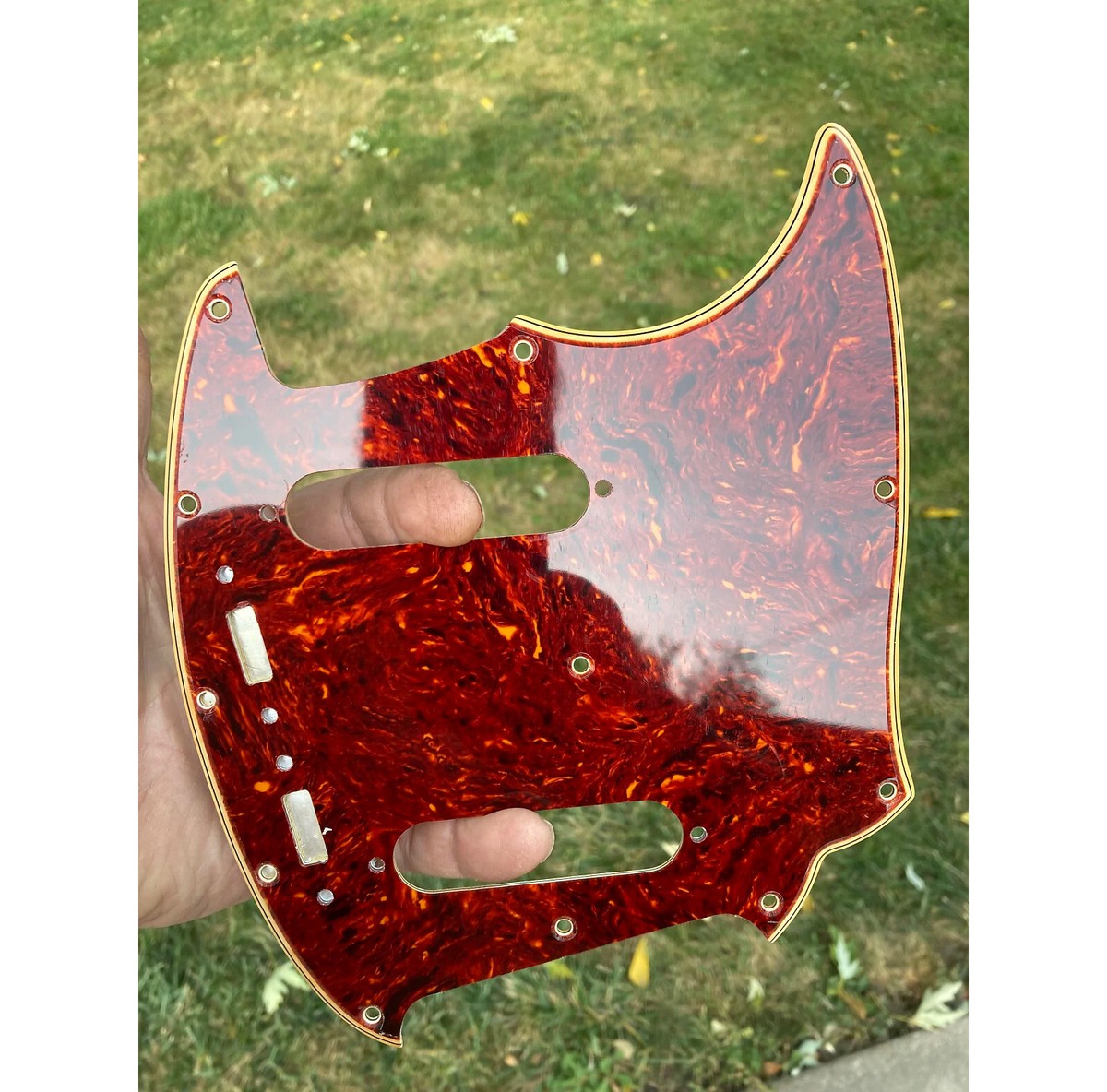Wide Bevel Aged Edge Tortoise Pickguard for 2010-2016 MIJ Fender