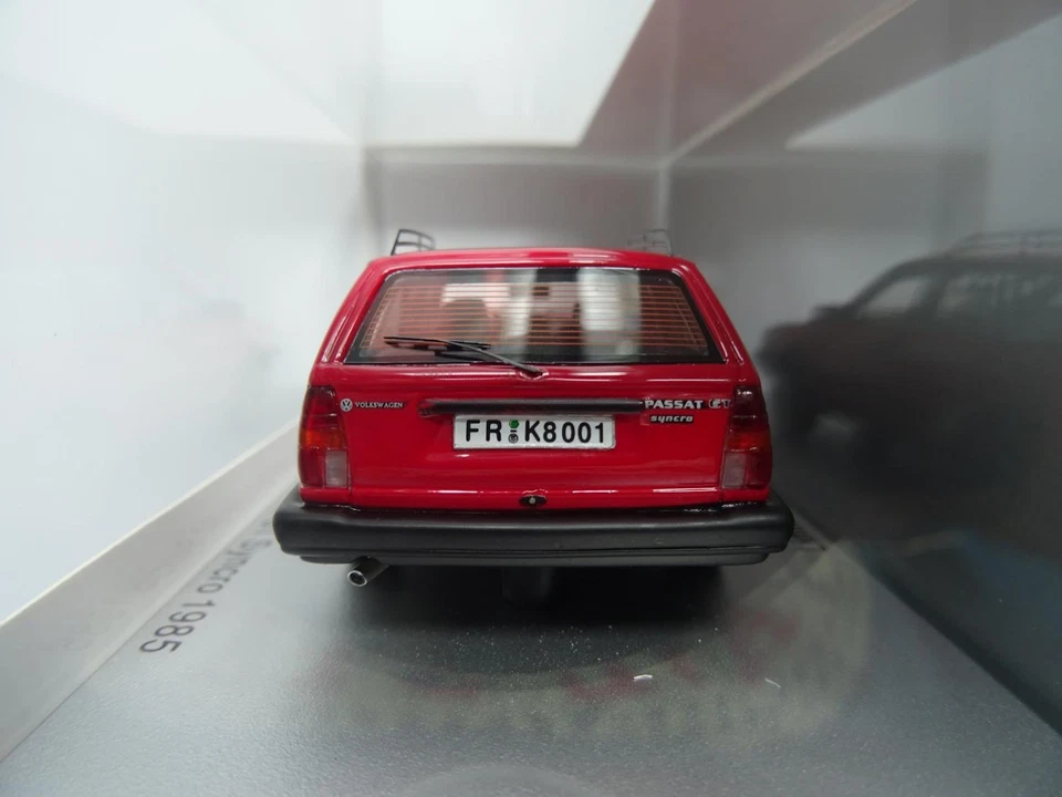 Volkswagen VW Passat Variant B2 Gt Syncro Modellino Auto 1985 Rosso 1:43 Kess - Immagine 4 di 4